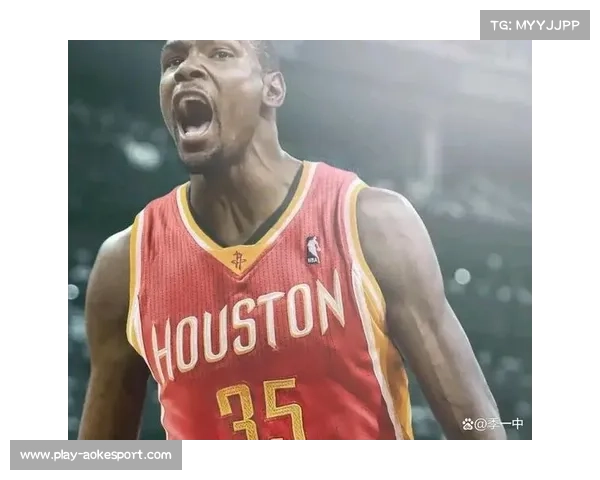 杜兰特以火箭球员身份出席老东家夺冠庆典引发球迷热议